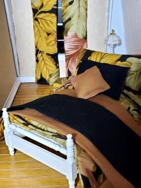 Dollhouse Miniature Bedding Set/Matching Curtains